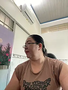 Snapshot of NDith chatting on March 16, 4:20 am NDith online show from March 16, 4:20 am