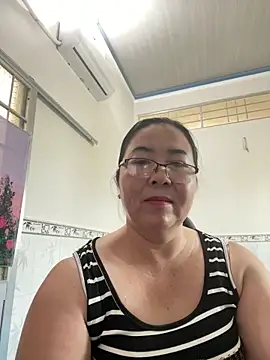 Snapshot of NDith chatting on March 16, 7:26 am NDith online show from March 16, 7:26 am