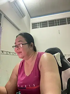 Snapshot of NDith chatting on March 18, 12:14 pm NDith online show from March 18, 12:14 pm