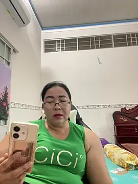 Snapshot of NDith chatting on March 19, 10:55 am NDith online show from March 19, 10:55 am