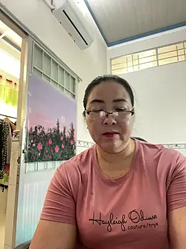 Snapshot of NDith chatting on March 20, 9:15 am NDith online show from March 20, 9:15 am