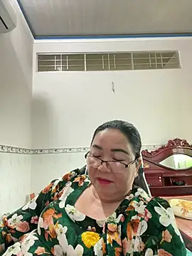 Snapshot of NDith chatting on March 21, 9:45 am NDith online show from March 21, 9:45 am