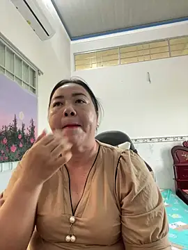 Snapshot of NDith chatting on March 22, 9:02 am NDith online show from March 22, 9:02 am