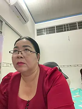 Snapshot of NDith chatting on March 22, 12:25 pm NDith online show from March 22, 12:25 pm