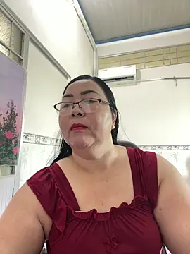 Snapshot of NDith chatting on September 9, 5:40 am NDith online show from September 9, 5:40 am