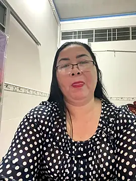 Snapshot of NDith chatting on September 14, 12:04 pm NDith online show from September 14, 12:04 pm