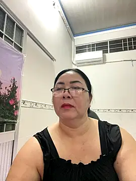 Snapshot of NDith chatting on September 17, 11:56 am NDith online show from September 17, 11:56 am