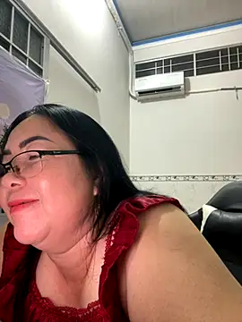 Snapshot of NDith chatting on September 21, 1:24 pm NDith online show from September 21, 1:24 pm