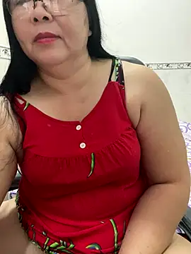 Snapshot of NDith chatting on September 29, 4:12 pm NDith online show from September 29, 4:12 pm