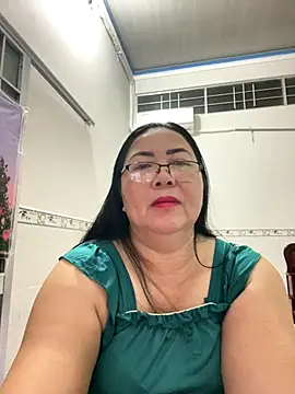 Snapshot of NDith chatting on September 30, 10:04 pm NDith online show from September 30, 10:04 pm