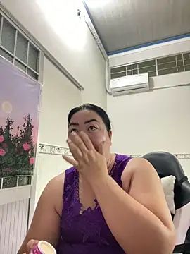 Snapshot of NDith chatting on October 9, 11:25 pm NDith online show from October 9, 11:25 pm