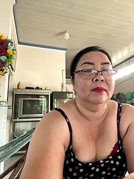 Snapshot of NDith chatting on October 11, 12:10 am NDith online show from October 11, 12:10 am