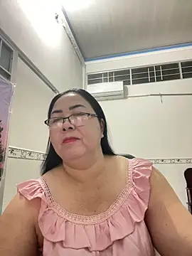 Snapshot of NDith chatting on October 16, 12:39 pm NDith online show from October 16, 12:39 pm