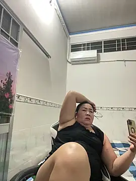 Snapshot of NDith chatting on October 26, 12:22 pm NDith online show from October 26, 12:22 pm