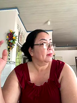 Snapshot of NDith chatting on October 27, 12:26 am NDith online show from October 27, 12:26 am