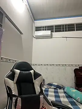 Snapshot of NDith chatting on November 1, 10:23 pm NDith online show from November 1, 10:23 pm