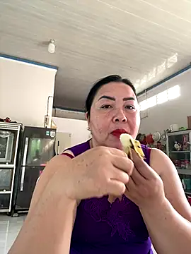 Snapshot of NDith chatting on November 29, 12:46 am NDith online show from November 29, 12:46 am