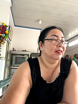 Snapshot of NDith chatting on November 30, 12:58 am NDith online show from November 30, 12:58 am