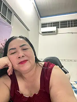 Snapshot of NDith chatting on December 20, 12:34 pm NDith online show from December 20, 12:34 pm