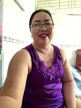 Snapshot of NDith chatting on January 17, 2:27 am NDith online show from January 17, 2:27 am