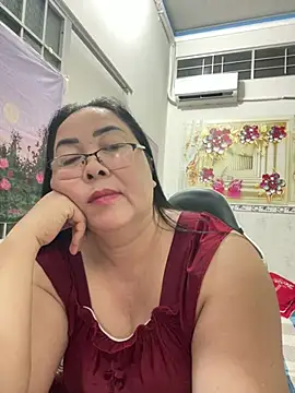 NDith online show from July 12, 3:03 pm