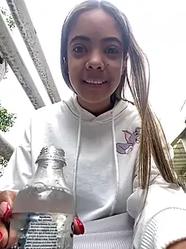 NAUGHTY LITTLE 18 online show from January 2, 4:13 pm