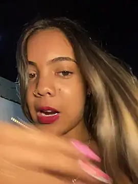 NAUGHTY LITTLE 18 online show from February 7, 1:04 am