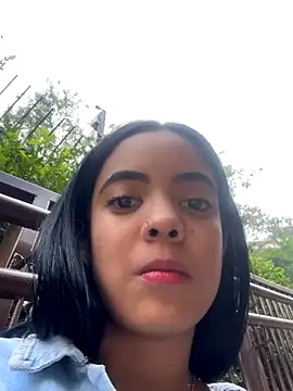 NAUGHTY LITTLE 18 online show from September 27, 9:20 pm