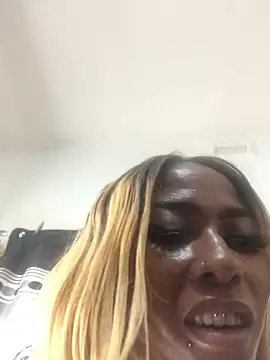 Snapshot of Kylie_Hairy_Bbc chatting on January 16, 5:11 am Kylie Hairy Bbc online show from January 16, 5:11 am