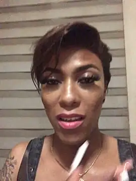 Snapshot of Kylie_Hairy_Bbc chatting on October 5, 12:53 am Kylie Hairy Bbc online show from October 5, 12:53 am