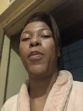 Snapshot of Kylie_Hairy_Bbc chatting on October 11, 6:28 pm Kylie Hairy Bbc online show from October 11, 6:28 pm