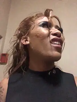 Snapshot of Kylie_Hairy_Bbc chatting on October 18, 1:30 am Kylie Hairy Bbc online show from October 18, 1:30 am