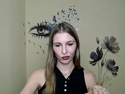 Snapshot of StrangerGi chatting on December 5, 4:01 pm StrangerGi online show from December 5, 4:01 pm