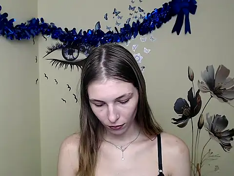 Snapshot of StrangerGi chatting on January 22, 4:02 pm StrangerGi online show from January 22, 4:02 pm