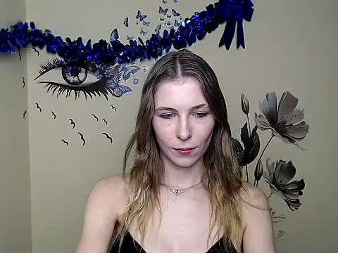 Snapshot of StrangerGi chatting on January 25, 12:59 am StrangerGi online show from January 25, 12:59 am