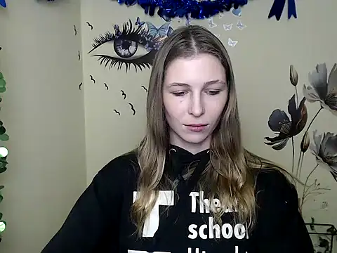 Snapshot of StrangerGi chatting on February 20, 4:03 pm StrangerGi online show from February 20, 4:03 pm