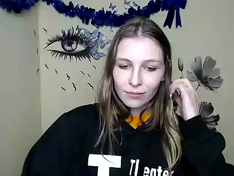Snapshot of StrangerGi chatting on February 26, 4:24 pm StrangerGi online show from February 26, 4:24 pm