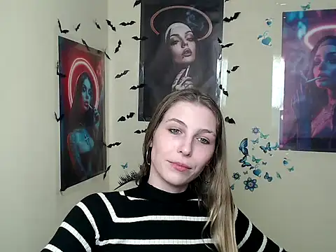 Snapshot of StrangerGi chatting on March 13, 3:50 pm StrangerGi online show from March 13, 3:50 pm