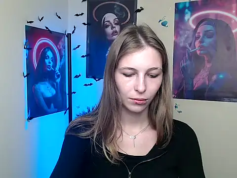 Snapshot of StrangerGi chatting on September 13, 6:13 am StrangerGi online show from September 13, 6:13 am
