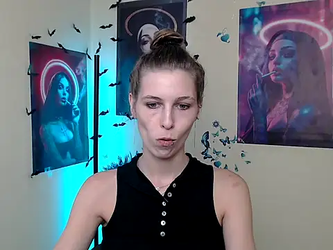 Snapshot of StrangerGi chatting on September 20, 12:17 pm StrangerGi online show from September 20, 12:17 pm