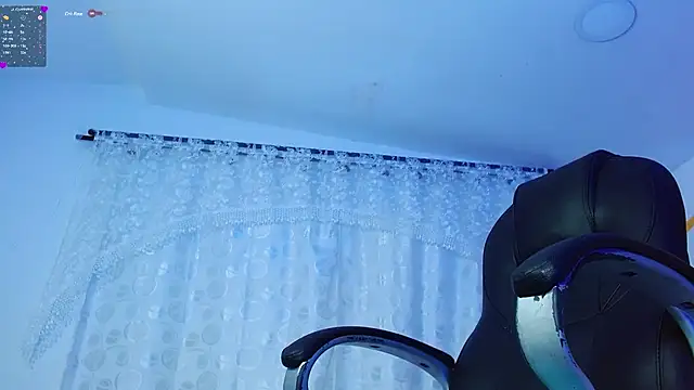 Matthew Boy  online show from December 21, 8:18 am