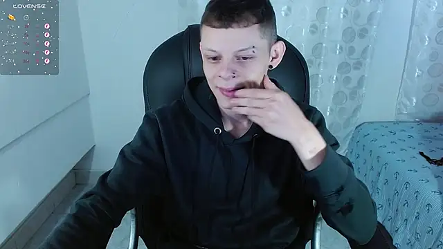 Matthew Boy  online show from February 19, 1:28 pm