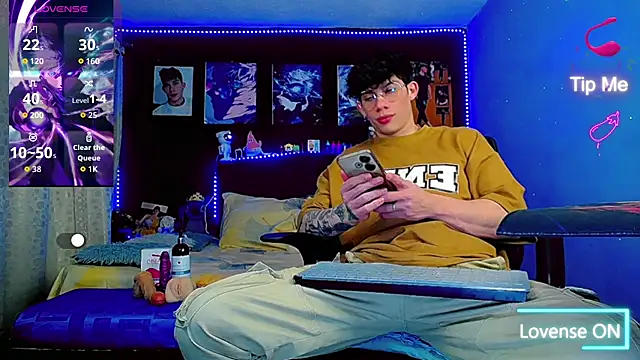 thiagomurphyy online show from October 22, 3:40 am