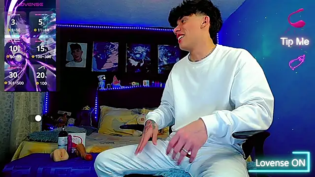 thiagomurphyy online show from October 26, 1:00 am