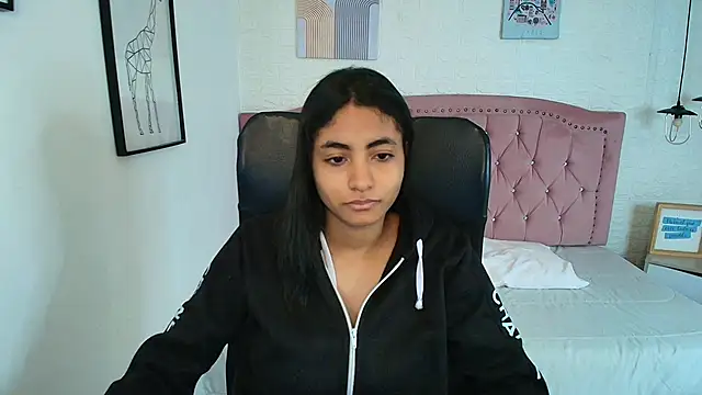 shaneelle online show from December 16, 3:11 am