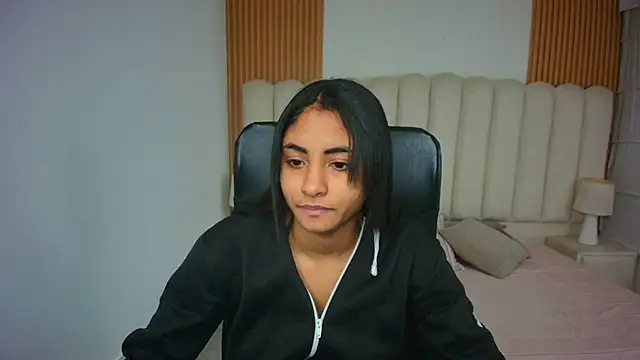 shaneelle online show from March 2, 3:09 am