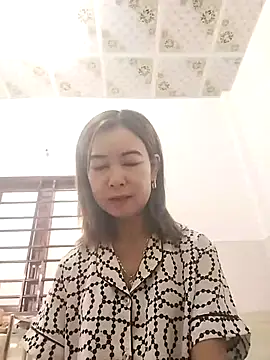 Snapshot of Sexy-ladyboobs20 chatting on November 3, 1:19 am Sexy-ladyboobs20 online show from November 3, 1:19 am