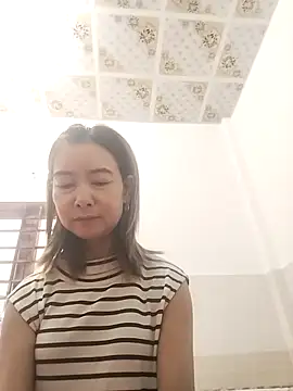 Snapshot of Sexy-ladyboobs20 chatting on November 13, 1:04 am Sexy-ladyboobs20 online show from November 13, 1:04 am