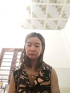 Snapshot of Sexy-ladyboobs20 chatting on November 15, 1:25 am Sexy-ladyboobs20 online show from November 15, 1:25 am