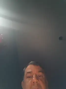 Carlossantos07 online show from April 18, 10:30 am